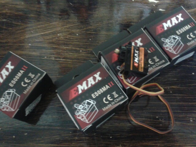 Free shipping 100% orginal 4x EMAX ES08MA II Mini Metal Gear Analog Servo 12g/ 2.0kg/ 0.12 Sec Mg90S