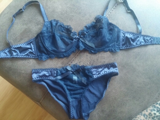 Free shipping  Bra & Brief Sets Flower gauze lace embroidery ultra-thin transparent sexy bra underwear set navy blue black
