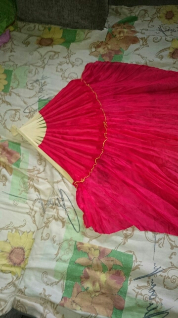 Free-shipping 1 pair New Belly Dance Bamboo ribs Silk Fan Veils hand-made dyes Dancing Fans hot-selling