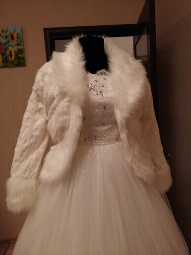 Wedding Accessories High Quality Faux Fur Bolero Long Sleeves Ivory Wedding Jackets Winter Warm Coats Bride Wedding Coat
