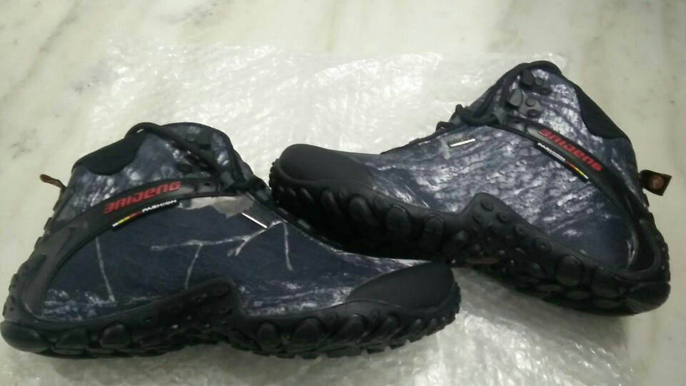 New waterproof canvas hiking shoes boots Anti-skid Wear resistant breathable fishing shoes  climbing high shoes