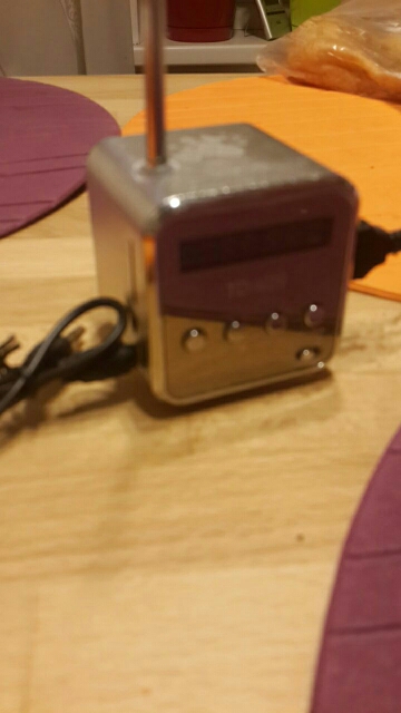 Only love portable micro SD TF USB speakers internet radio, mobile phone vibration computer music player,multifunction FM radio