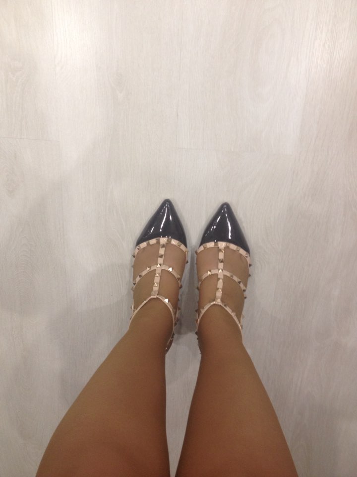 Fashion Rivets Shoes High-heeled Pointed Toe Hasp Thin Heels Women Sandals Rivet Pointed Toe Shoes Female Sandals Pumps 302-5PA