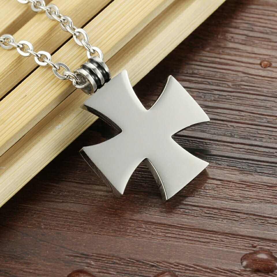 Wholesale 2016 new fashion fine jewelry men stainless steel Epoxy black cross pendants & necklaces tide male accessories MGX960