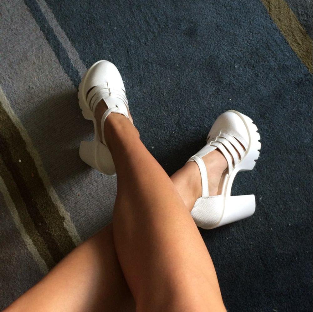 Hot Selling 2016 New Summer Fashion High Platform Sandals Women Casual Ladies Shoes China Black and White Size EUR 35 to 39