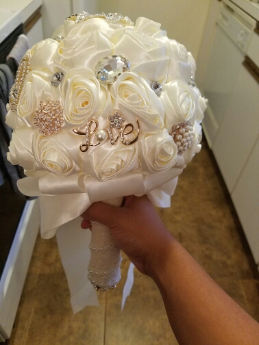 In stock Stunning Wedding flowers White Bridesmaid Bridal Bouquets artificial Rose Wedding Bouquet FW139