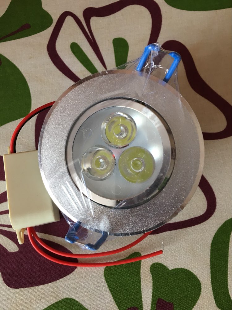 Wholesale 9W Ceiling downlight Epistar LED ceiling lamp Recessed Spot light AC85-265v for home illumination led bulb light