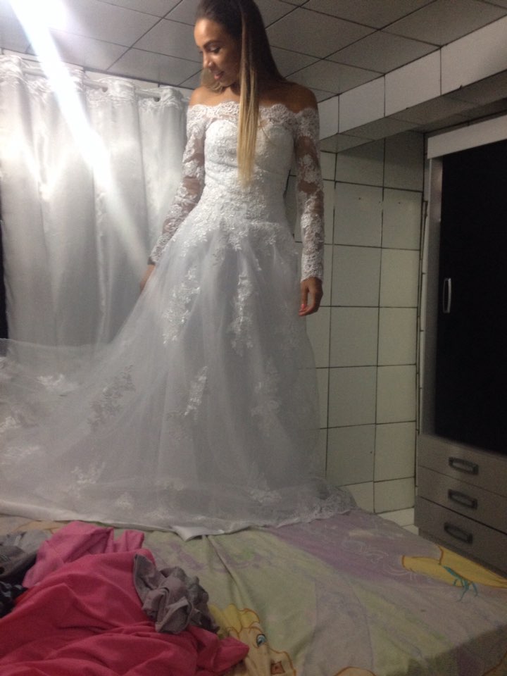 Vestido De Noiva Wedding dress Custom Made Scoop See Through Back Zipper Button Beaded Appliqued Long Sleeve Lace Wedding Dress