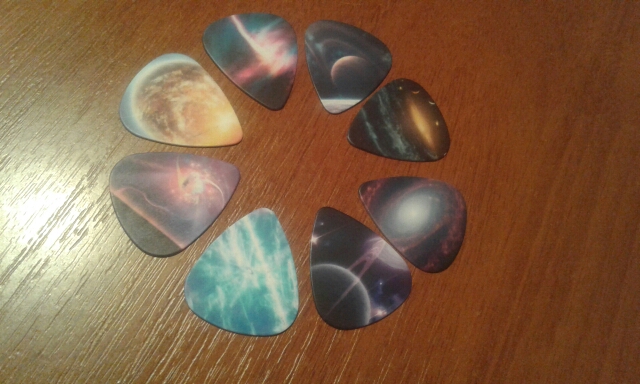 10pcs 0.71mm Universe Planet two side earrings pick DIY design Guitar Accessories  pick guitar picks