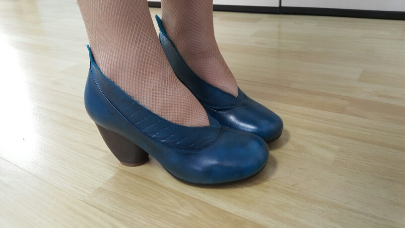 2016 Retro Style Handmade Shoes Women Chunky Heels Pumps Round Toe High Heels Genuine Leather