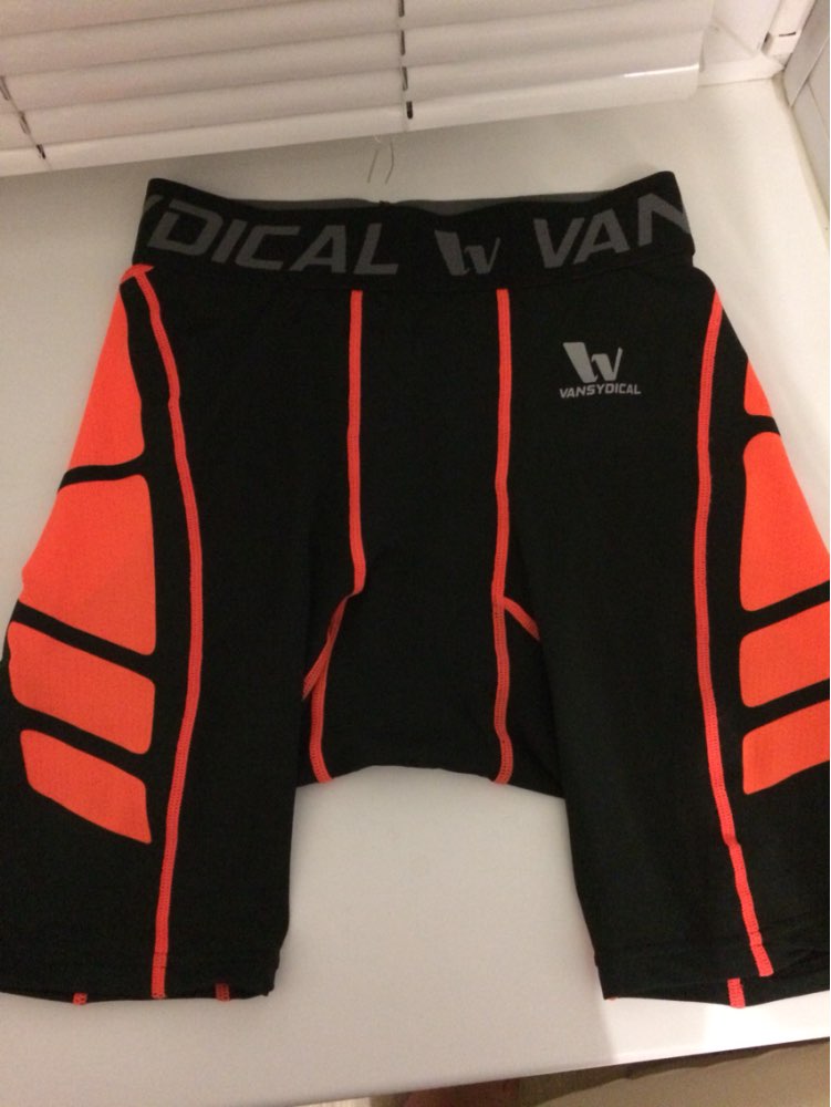 Mens Compression Shorts Tights Base Layer Sports Running Outdoor Soccer Basketball Football Tights Men Summer Sports Gym Shorts
