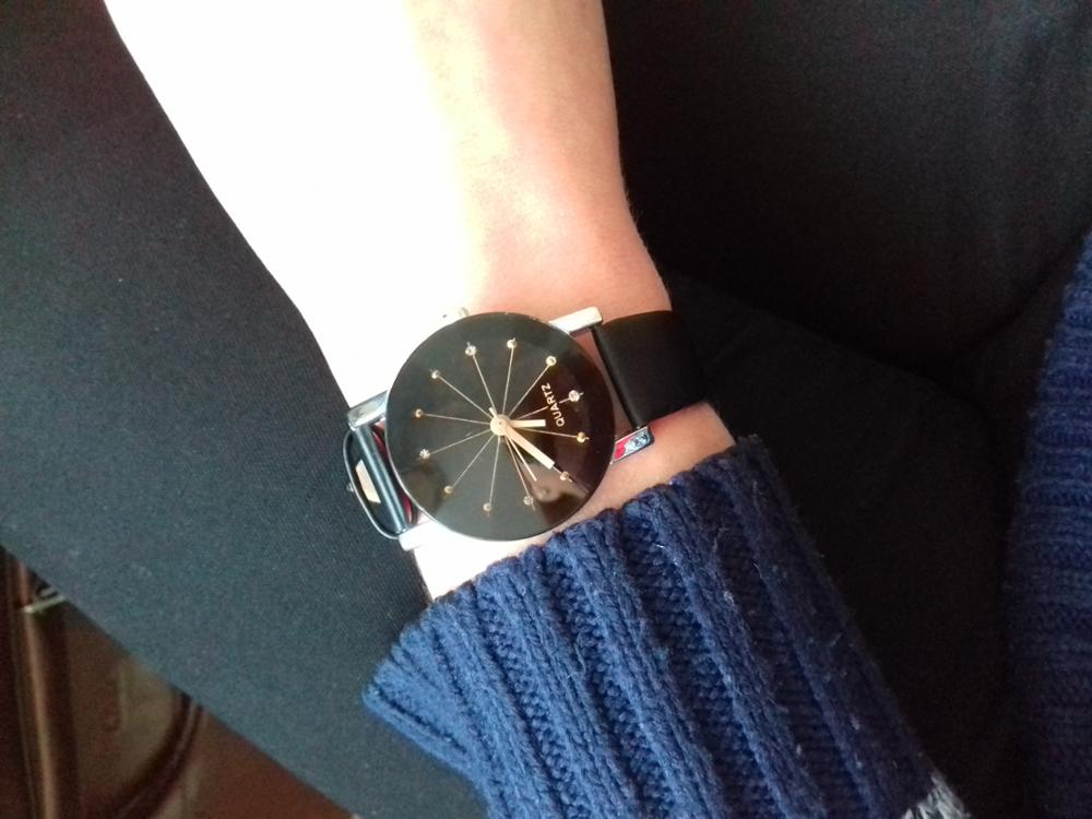 New Attractive High qualty New Arrival women Quartz Dial Clock Leather Wrist Watch Round Case fashion  women's sports Watches
