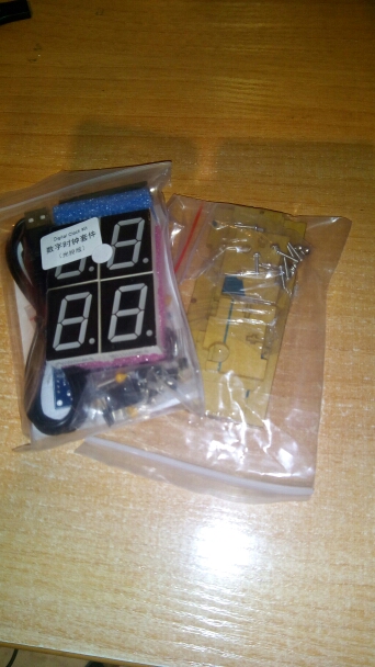 Free Shipping White 1.31 inch 4 Bits Digital DIY kit LED Electronic Clock Microcontroller LED Digital Clock Time Thermometer MCU