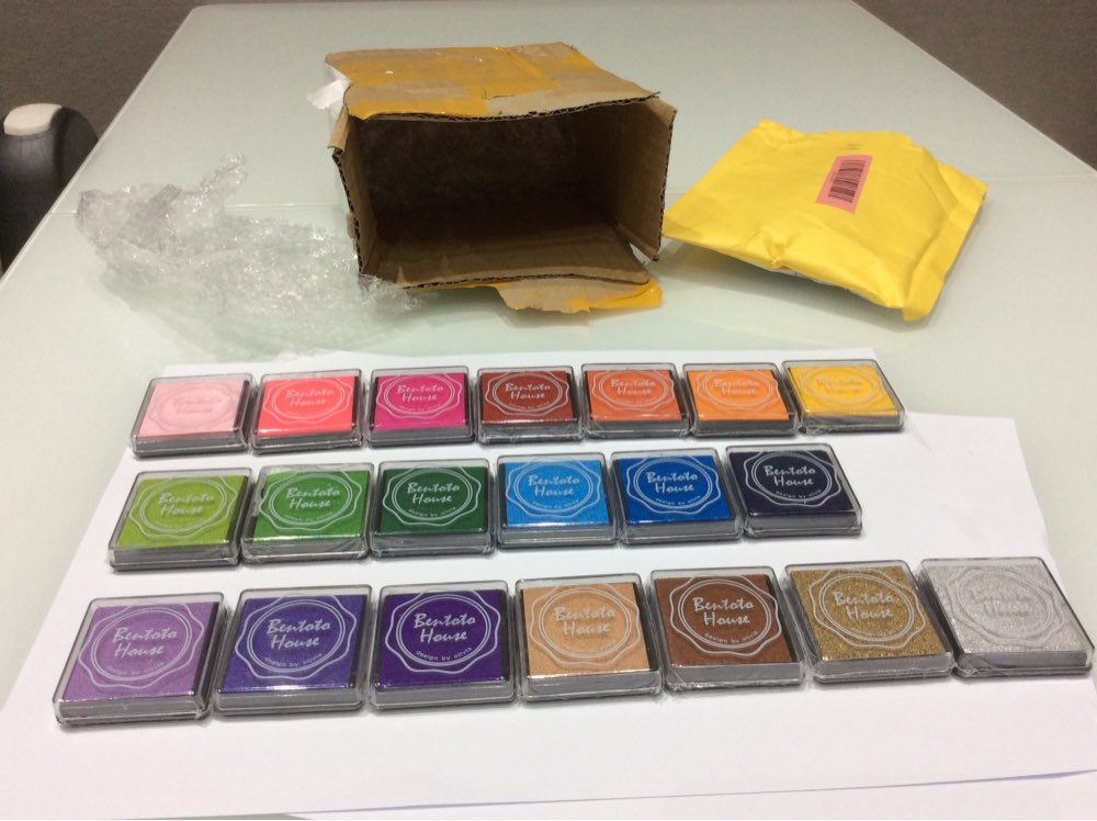20pcs/lot 20 colors DIY Scrapbooking Vintage Crafts Ink pad Colorful Inkpad Stamps Sealing Decoration Stamp
