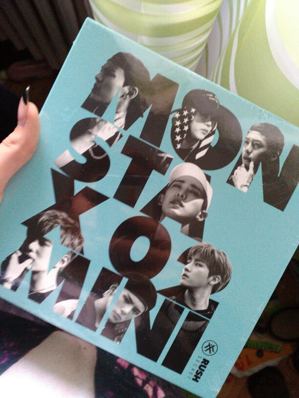 MONSTA X 2ND MINI ALBUM - RUSH (SECRET VERSION)  +  photobook (84p) + 1 random photocard )  2015-09-08 KPOP