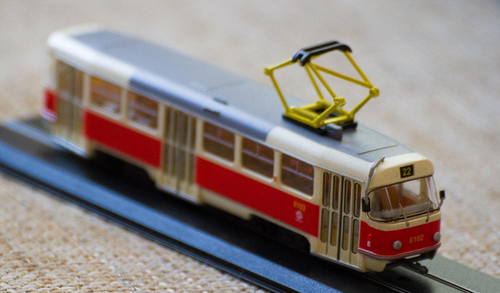 Miniature model train 1:87 Scale Atlas Tram Model T3 Nr.6102(Tatra)-1961 Modellini Auto Diecast Train Toys For Collection Gift