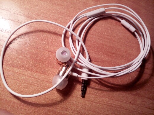 High quality 3.5mm Earphones Earbuds Headphones Headset Handsfree With Mic For All Mobile Phone