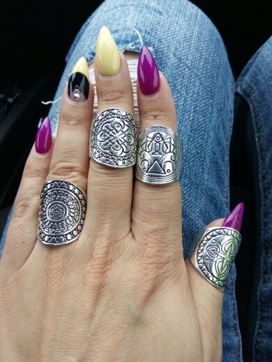 4PCS/Set Hot Sale Bohemia Vintage Rings Set Ethnic Carving Tibetan Antique Silver Plated Ring Set for Women Boho Beach Jewelry