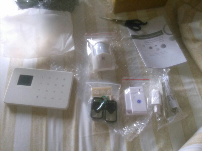 Marlboze A2 French Hungarian Russian Spanish Voice Wireless Wired Home Security GSM Alarm System LCD Display Touch Keypad