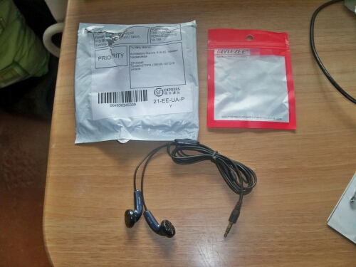 MX500 Stereo Headset Earphone Heavy Bass Music Earpiece with Volume Adjustment for MP3  FM Radio Mobile Cellphone FM PC Laptop