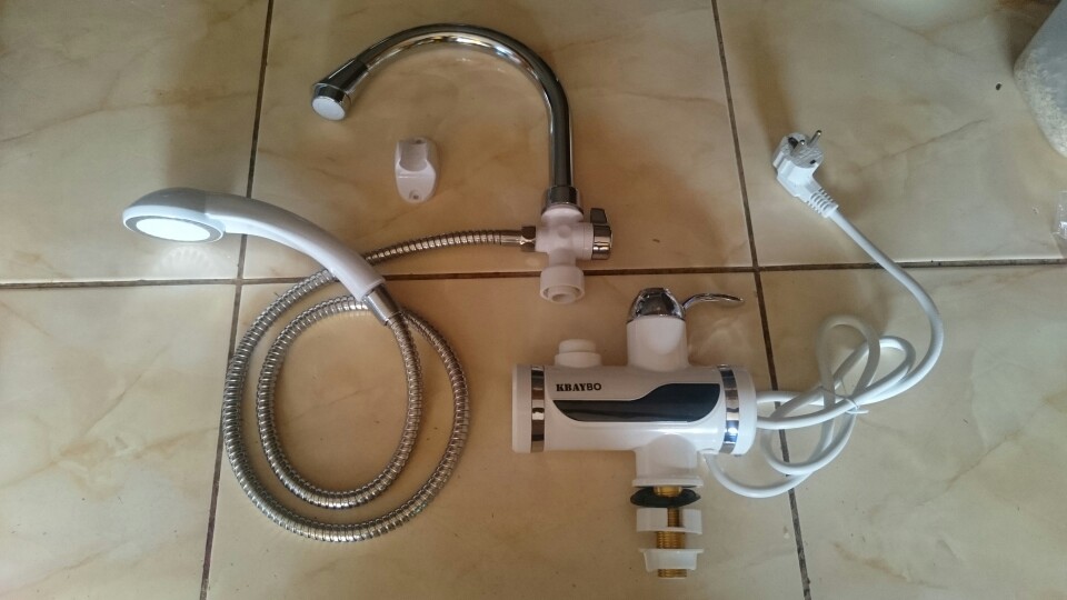 3000W Instant Electric Shower Water Heater Instant Hot  Faucet Kitchen Electric Tap Water Heating Instantaneous Water Heater