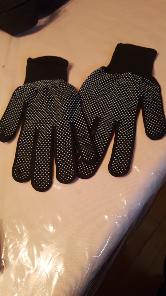 1 Pair Hair Straightener Curling Tong Hairdressing Heat Resistant Finger Gloves Skid Resistance Burn-proof Black Grey