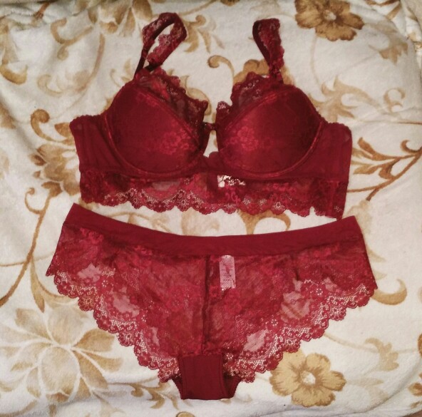 Newest Winter Wine Red Lace Bra Adjustment Ultra-thin Side Gathering Push Up Women's Bra Briefs Set Sexy Lace Underwear bra