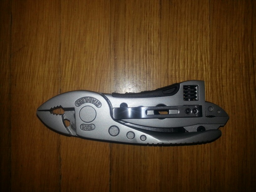 Outdoor Multitool pliers Adjustable Wrench Jaw hand tools +Screwdriver+Pliers+Knife Multitool knife Set Survival Gear BS