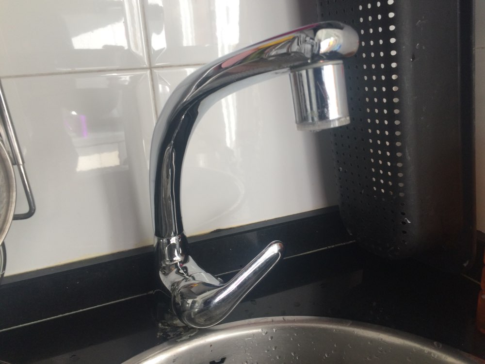7 Color Jump Change LED Light Water Powered Basin Tap Kitchen Faucet Accessory