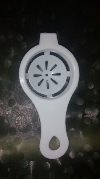 Free Shipping Eco Friendly Good Quality Egg Yolk White Separator Egg Divider Egg Tools PP Food Grade Material