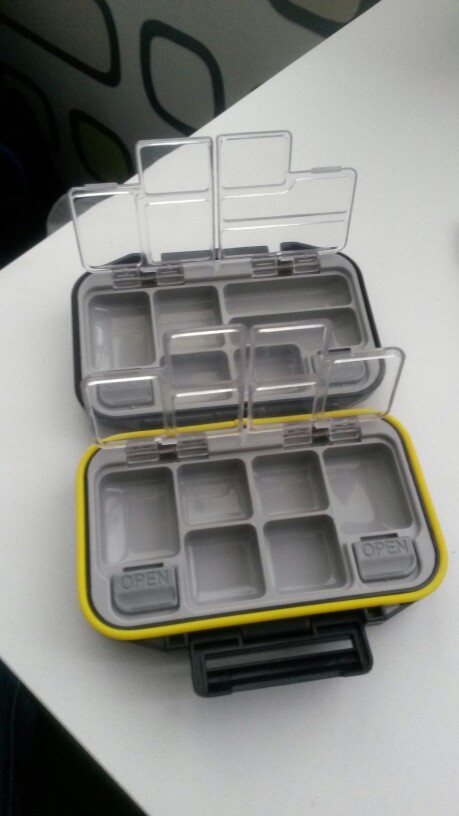 EA14 Waterproof Eco-Friendly Fishing Lure Bait Tackle Waterproof Storage Box Case With 12 Compartments