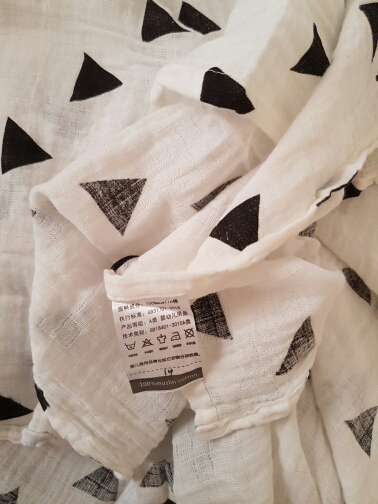 Ainaan Muslin Cotton Baby Swaddles For Newborn Baby Blankets Black & White Gauze Bath Towel