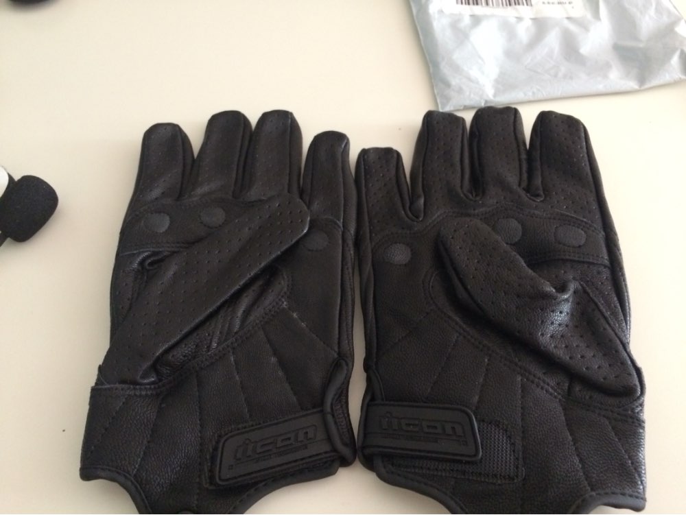 Men Motorcycle Gloves Outdoor Sports Full Finger Motorcycle Riding Protective Armor Black Short Leather Gloves Free Shipping