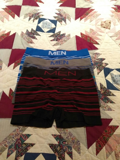 Size S~XL sexy Polyester boxers 8 colors men boxer stripe soft and breathable men underwear Seamless boxer underwear HYZ008