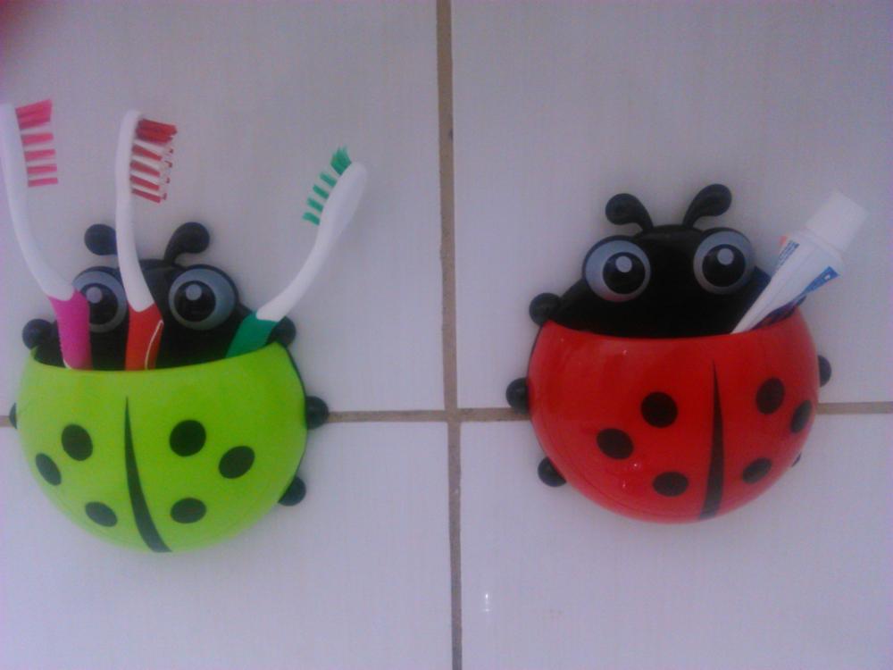 4 Colors Lovely Ladybug Toothbrush Holder Wall Suction Hook Bathroom Sets Cartoon Sucker Hook Toiletries Toothpaste Holder BA