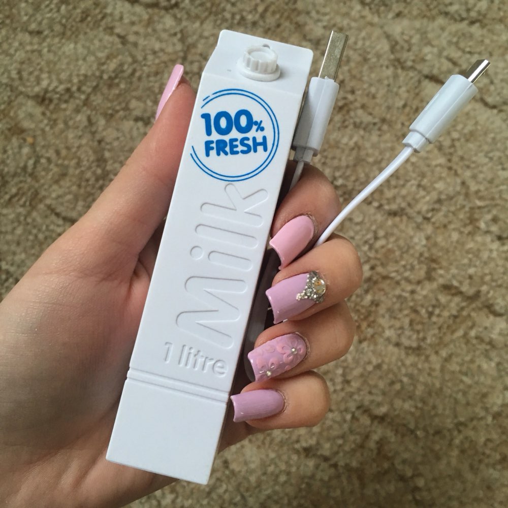 Convenient Useful milk design 2600mAh backup power protable  charger&powerbank Compatible with mobile phones charged by USB port