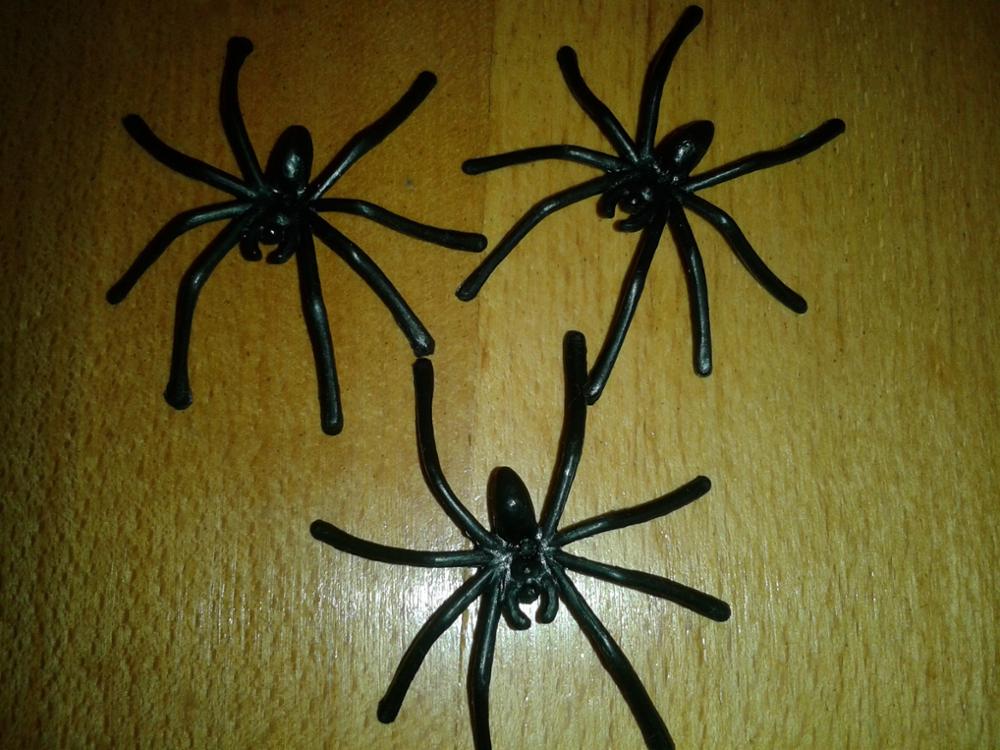 Best-seller drop ship 20 PC Halloween Plastic Black Spider Joking Toys Realistic for playing fun brincando Brinquedos