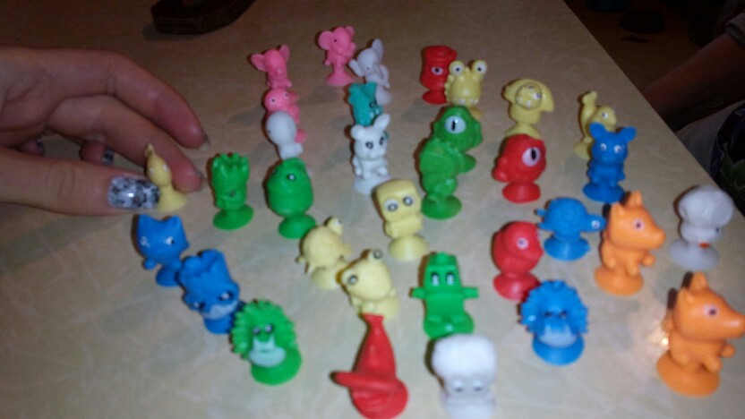 10 PCS/bag good Cupule kids Cartoon Animal Action Figures toys Sucker kids Mini Suction Cup Collector Capsule model