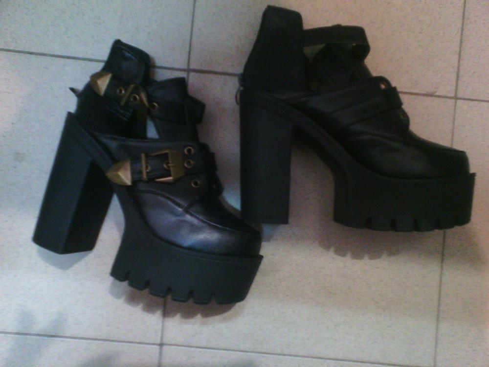 2016 Spring Autumn Female Pumps Round Toe Platform Thick High Heeled Women Single Shoes Casual Cut-outs Buckle Sexy Ankle Boots