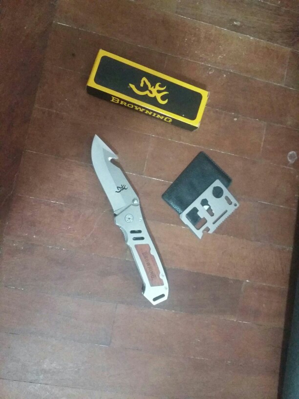 Top Quality Browning Hunting knife AT11 Outdoor Camping tools Wood handle Tactical Survival Folding knives Boxes Gift Card knife