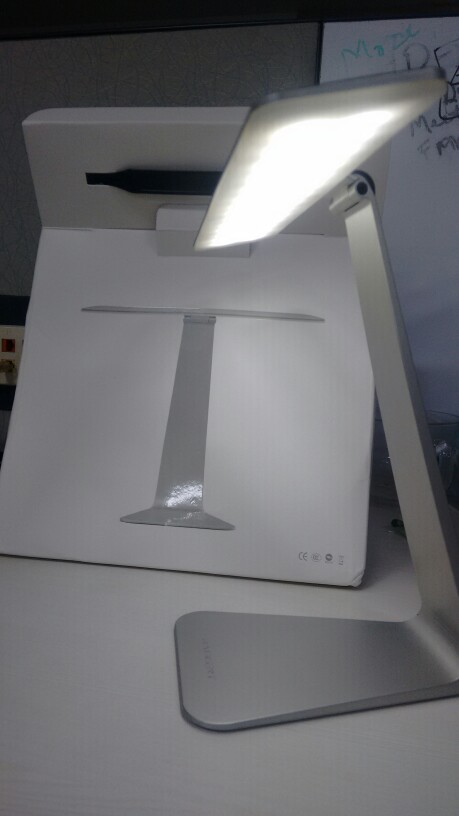 New fashion Eye-Protection Portable Desk Lamp Ultra-thin with 28 LED,3 Level Table Lamp of Brightness Night Light Mac Style