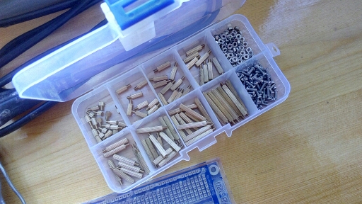 Wholesale 280pcs/lot universal Standard Male-Female M2 Brass Standoff / Screws / Nuts Assortment Kit Set Box High Quality Helper