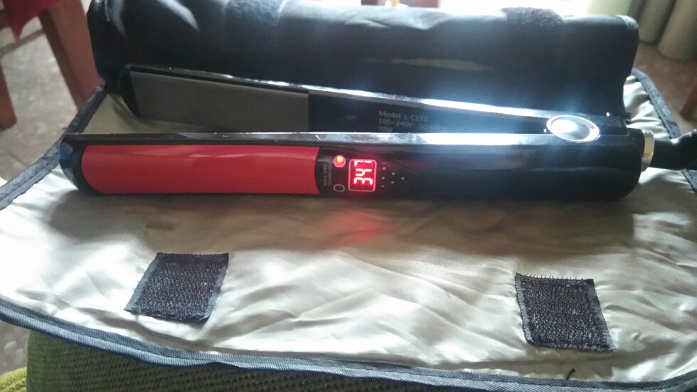 LCD Display Titanium plates Flat Iron Straightening Irons Styling Tools Professional Hair Straightener Floating Ceramic Plate 47