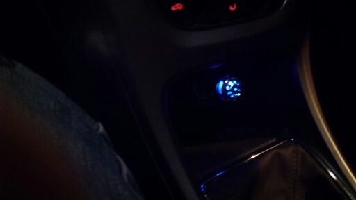 New Vehicle Air Purifier 12V Mini Auto Car Fresh Air Anion Ionic Purifier Oxygen Bar Ozone Ionizer Cleaner