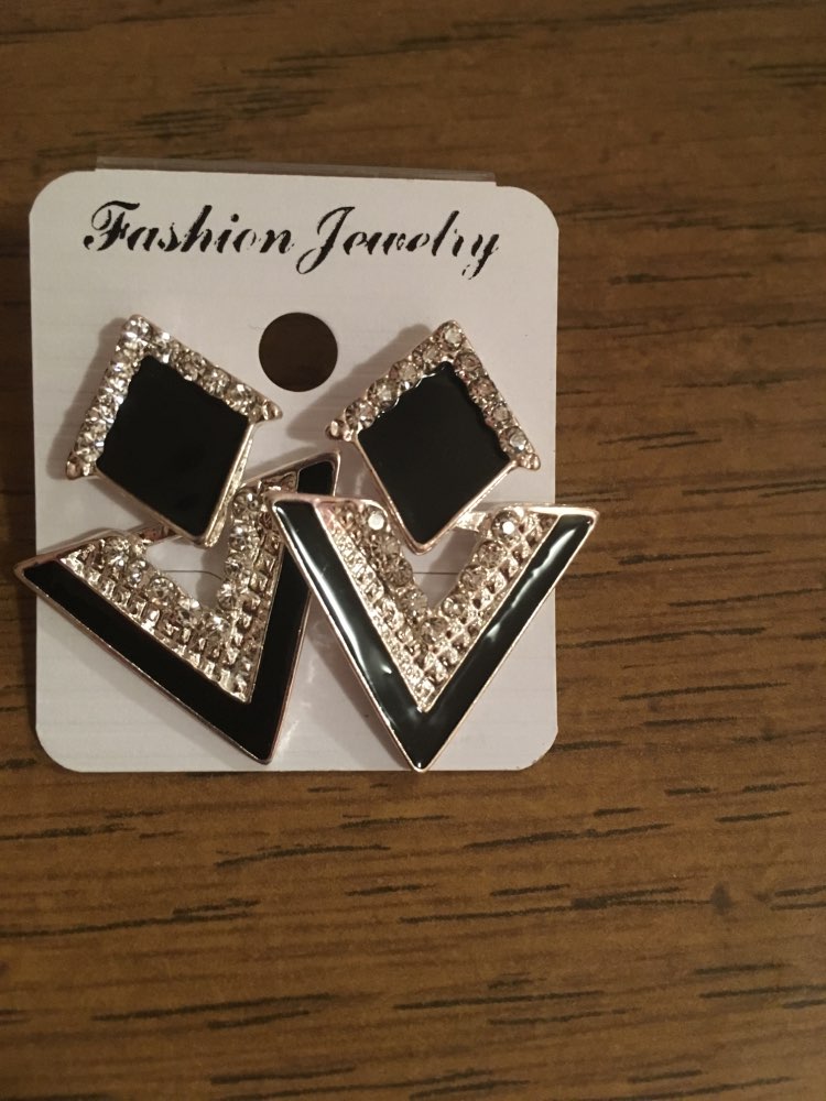 2016  New Arrival Luxury Triangle Crystal Stud Earring For Women Vintage Fashion Gold Plated Earrings Summer Jewelry