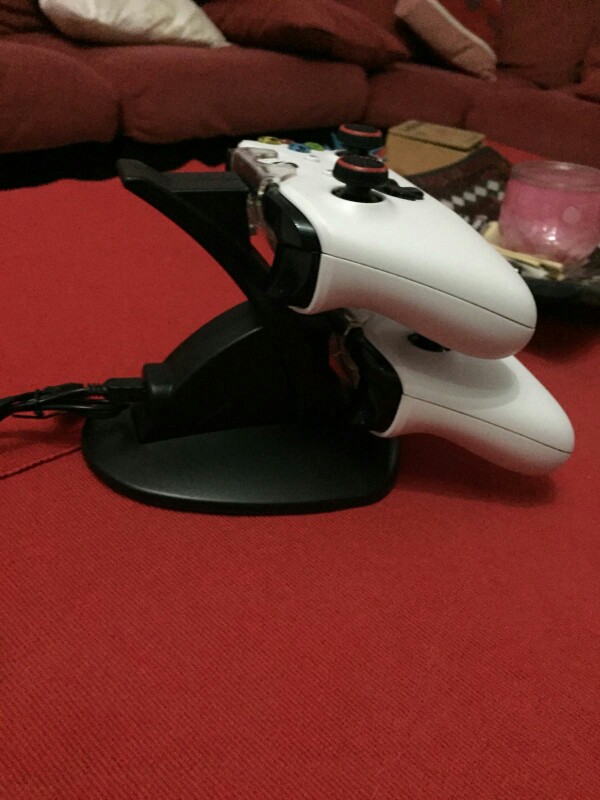 Fast Charging Adapter Stand Dock Station USB LED for Dual Xbox One Game Controller D4