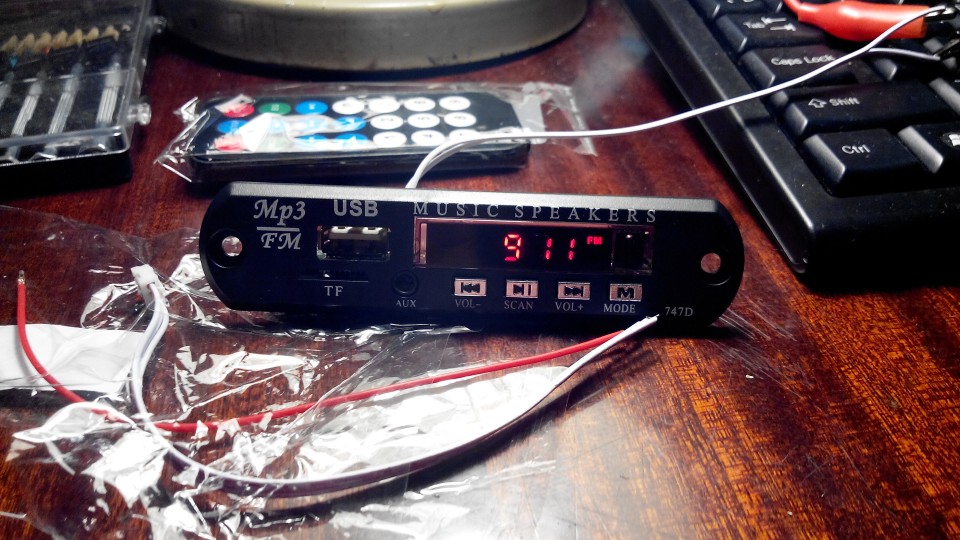 Black Remote SD MP3 Player ZTV-M011 Remote Controller Module FM USB 2.0 3.5mm out jack Y8