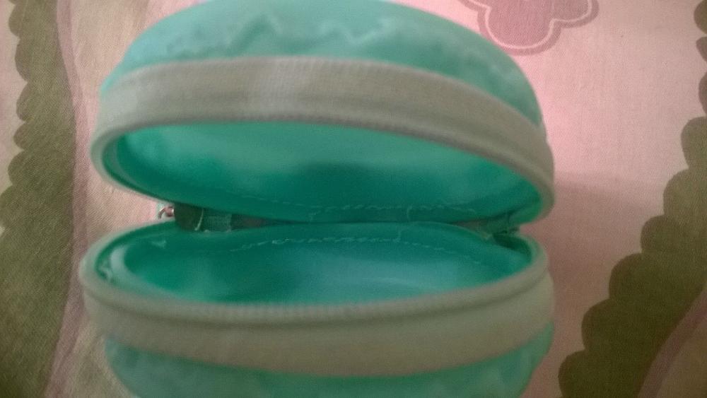 1Pcs Cute Children Coin Purses Macaroon Wallet Coin Key Earphone Box Holder mini lovely Silicone Kids Wallets Random color