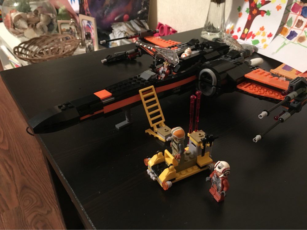 748 pcs 2016 LEPIN 05004 79209 10466 Star Wars First Order Poe's X-wing Fighter Assembled Toy Building Blocks Toys For Children 