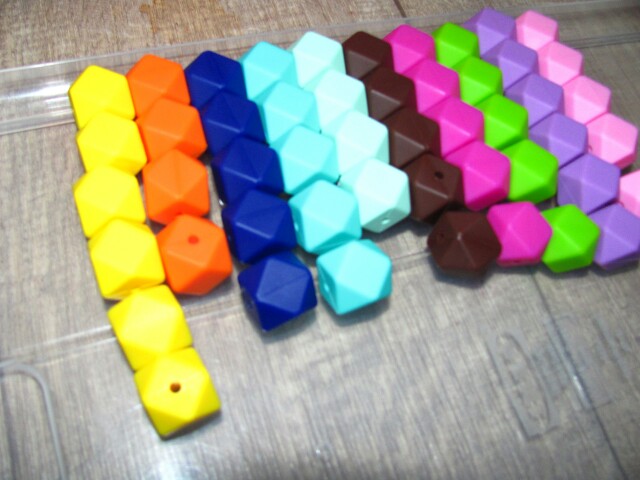 Wholesale Large Hexagon Loose Silicone Beads for Teething Necklace Silicone Teething Beads For Baby Teether BPA Safe Loose Beads